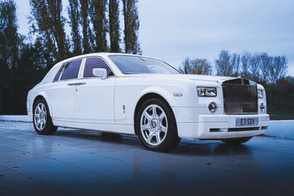 Grand Luxury Chauffeurs extends its exceptional service to provide exquisite wedding car hire experiences ALT 1